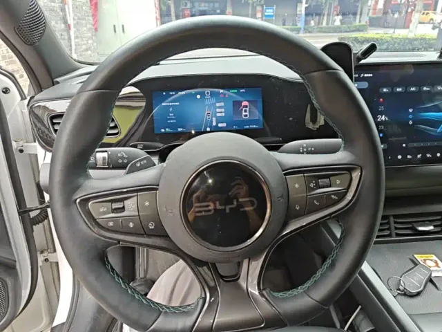 BYD Seal 06 — Фото автомобиля 10