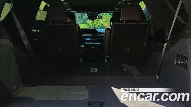 Cadillac Escalade Generation 5 — Фото автомобиля 10
