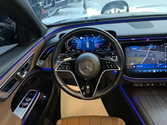 Mercedes-Benz E-Class — Фото автомобиля 10