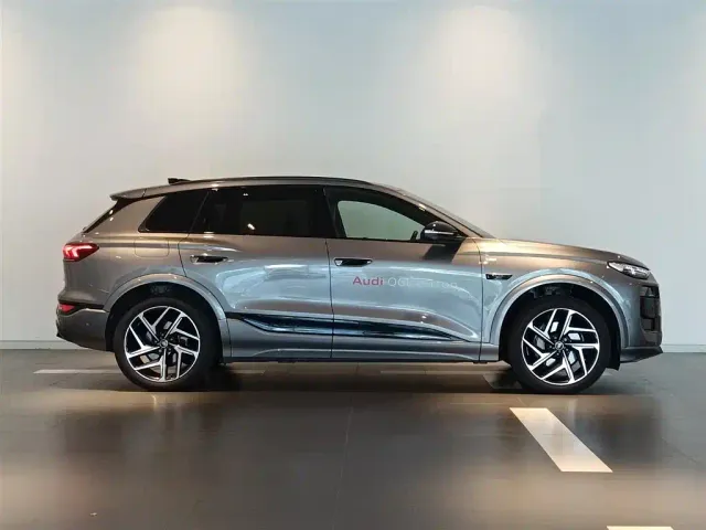 Audi Q6L e-tron — Фото автомобиля 3