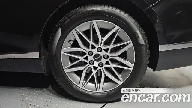 Genesis G80 Бензин 2.5 турбо AWD — Фото автомобиля 20