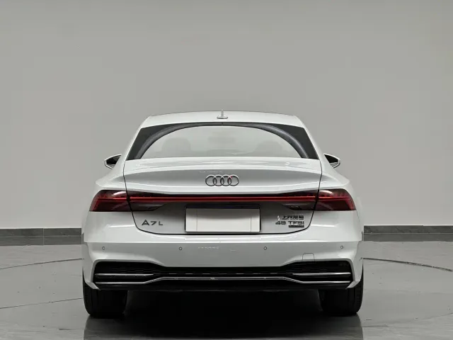 Audi A7L — Фото автомобиля 7