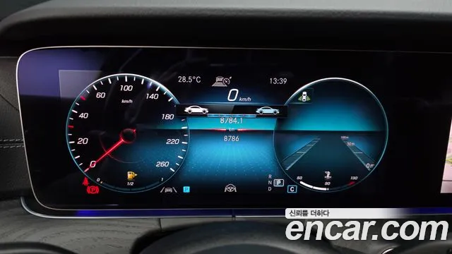 Mercedes-Benz E-Class — Фото автомобиля 6