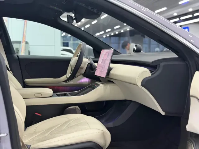 Nio ET5 — Фото автомобиля 9