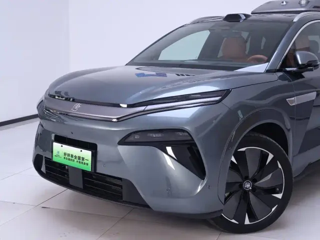 BYD Tang L — Фото автомобиля 3