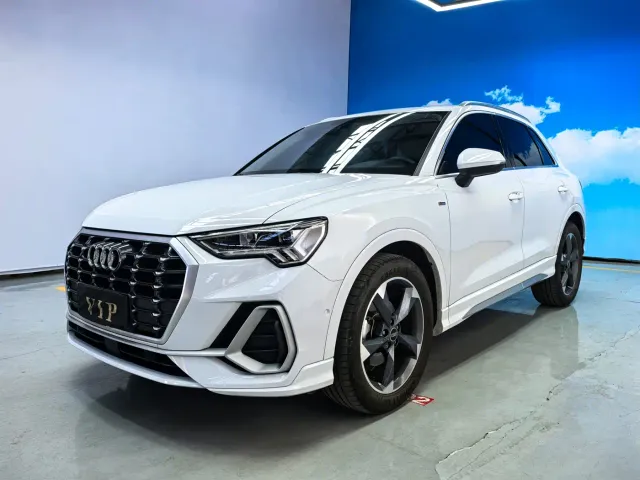 Audi Q3 — Фото автомобиля 3