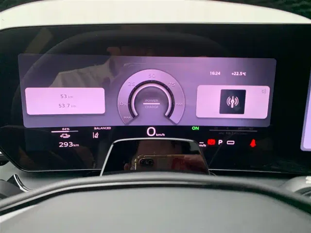 Audi Q6L e-tron — Фото автомобиля 14