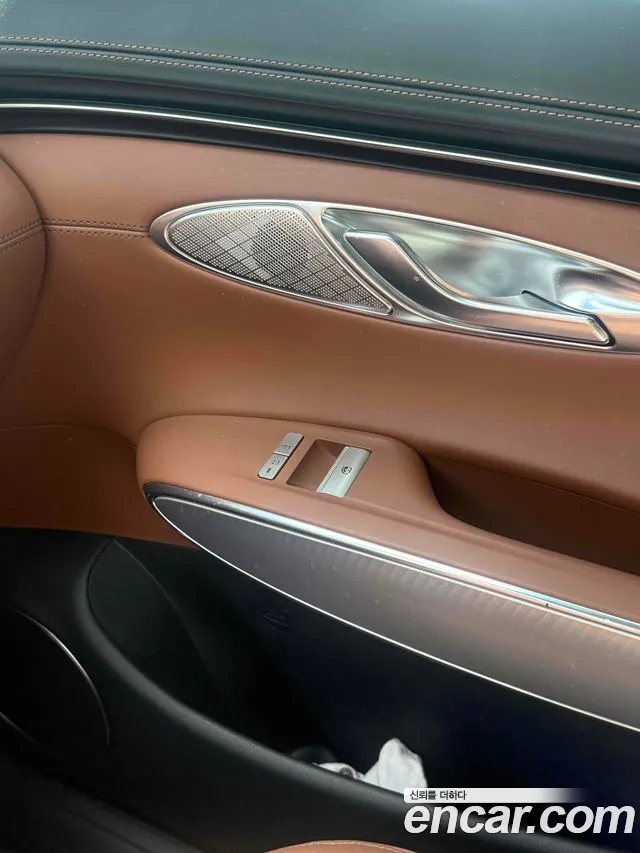Genesis GV70 — Фото автомобиля 14