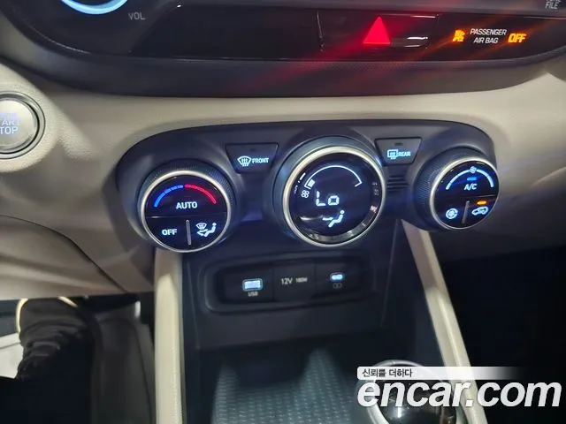 Hyundai Venue — Фото автомобиля 14