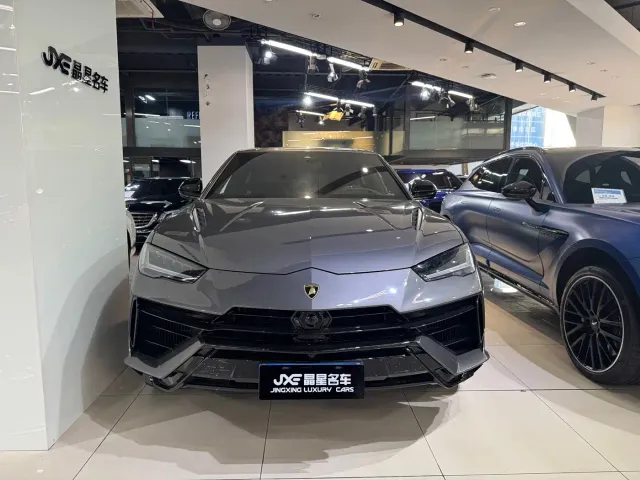 Lamborghini Urus — Фото автомобиля 2