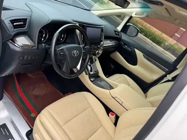 Toyota Vellfire — Фото автомобиля 5