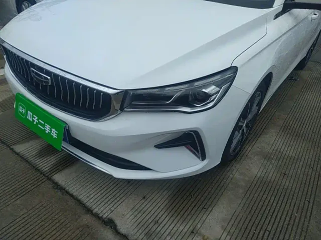 Geely Emgrand — Фото автомобиля 23