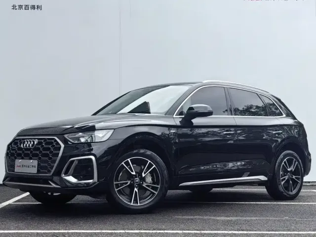Фотография автомобиля — Audi Q5L