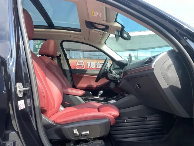 BMW X3 — Фото автомобиля 12