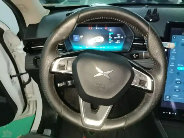 Xpeng G3 — Фото автомобиля 10