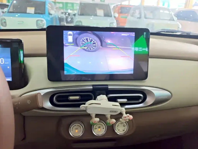 Wuling Hongguang Mini EV — Фото автомобиля 12