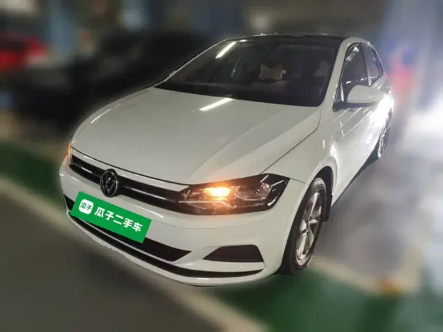 Фотография автомобиля — Volkswagen Polo