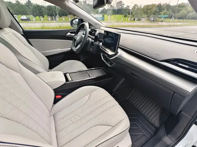 Volkswagen ID.6 X — Фото автомобиля 18