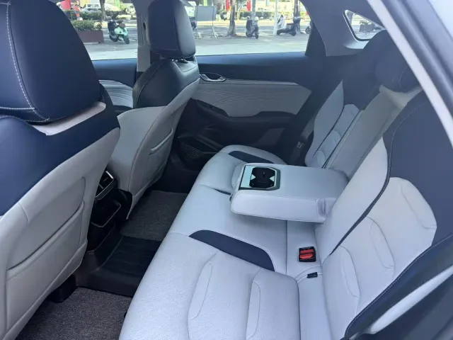Geely Xingrui — Фото автомобиля 12