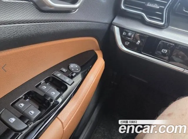 Kia Sportage Sportage 5-е поколение Бензин 1.6 Turbo 4WD — Фото автомобиля 17