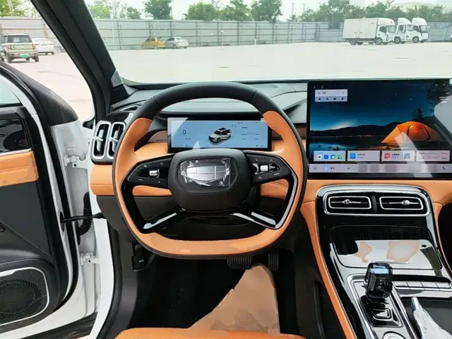 Geely Boyue L — Фото автомобиля 10