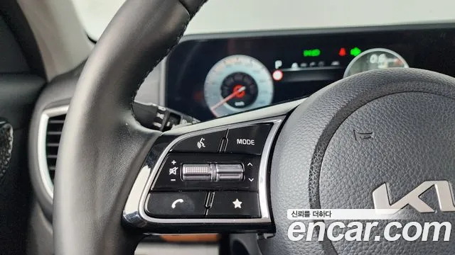 Kia Seltos Новый Seltos Бензин 2.0 2WD — Фото автомобиля 16