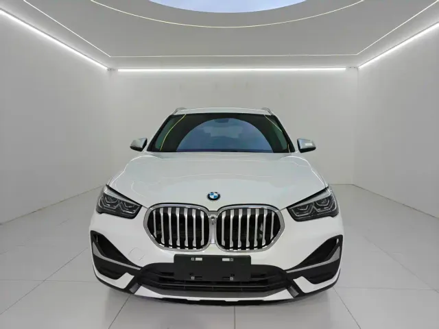 BMW X1 — Фото автомобиля 2