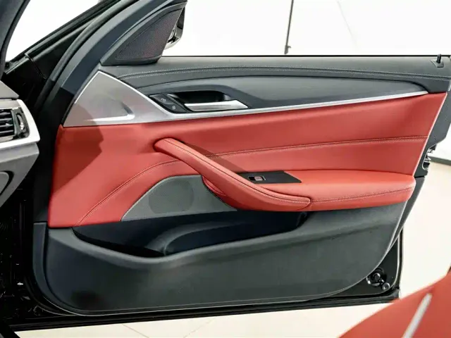BMW 5 Series — Фото автомобиля 15