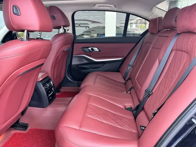 BMW 3 Series — Фото автомобиля 13