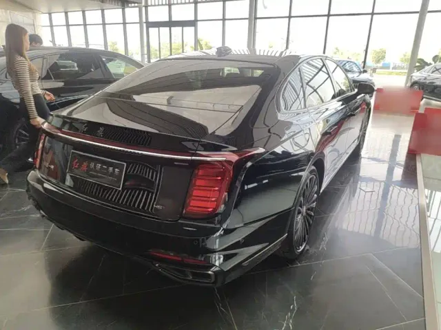 Hongqi H9 — Фото автомобиля 6