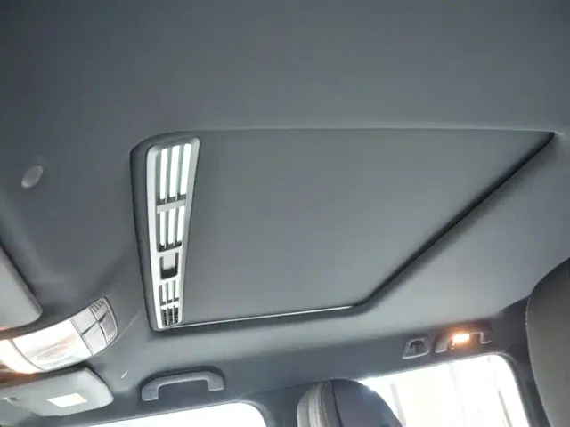 Mercedes-Benz G-Class — Фото автомобиля 12