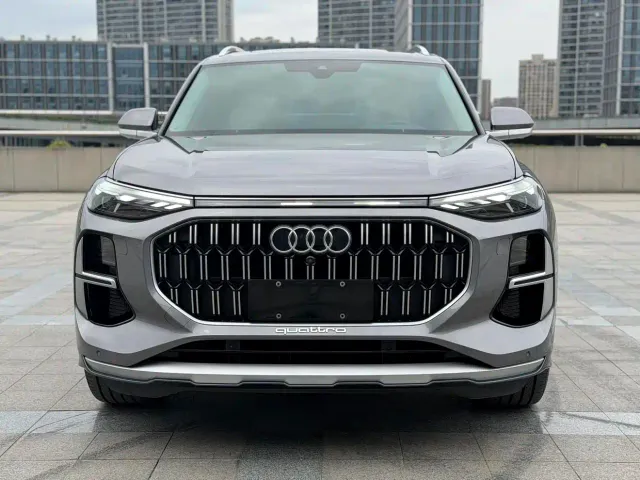 Audi Q6 — Фото автомобиля 2