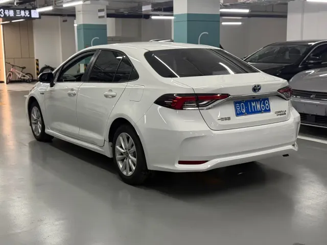 Toyota Corolla — Фото автомобиля 11