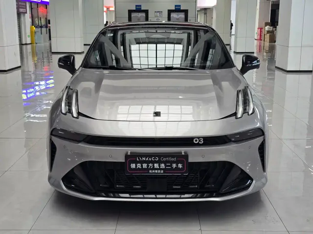 Lynk & Co 03 — Фото автомобиля 2