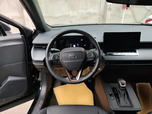 Toyota Frontlander — Фото автомобиля 10