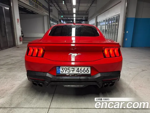Ford Mustang — Фото автомобиля 5