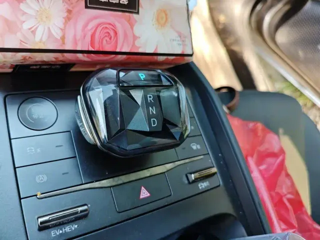 BYD Qin L — Фото автомобиля 10
