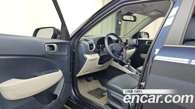 Hyundai Venue — Фото автомобиля 10