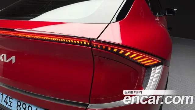 Kia EV6 — Фото автомобиля 8