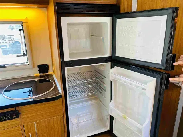 Maxus SAIC Maxus MAXUS V90 RV — Фото автомобиля 10