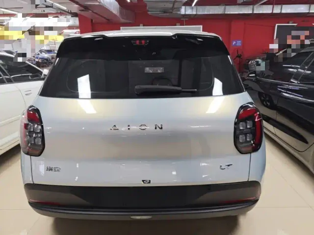 GAC Aion UT — Фото автомобиля 5