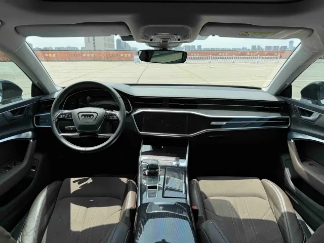 Audi A7L — Фото автомобиля 15