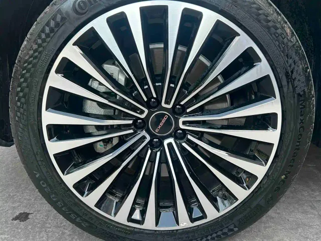 Exeed Starway E05 — Фото автомобиля 11