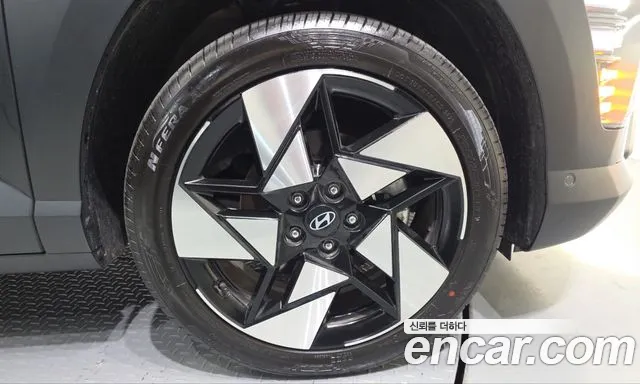 Hyundai Kona SX2 — Фото автомобиля 6