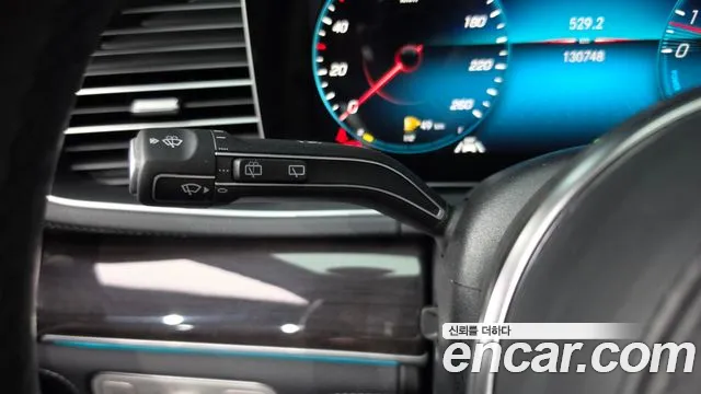 Mercedes-Benz GLE-Class — Фото автомобиля 28