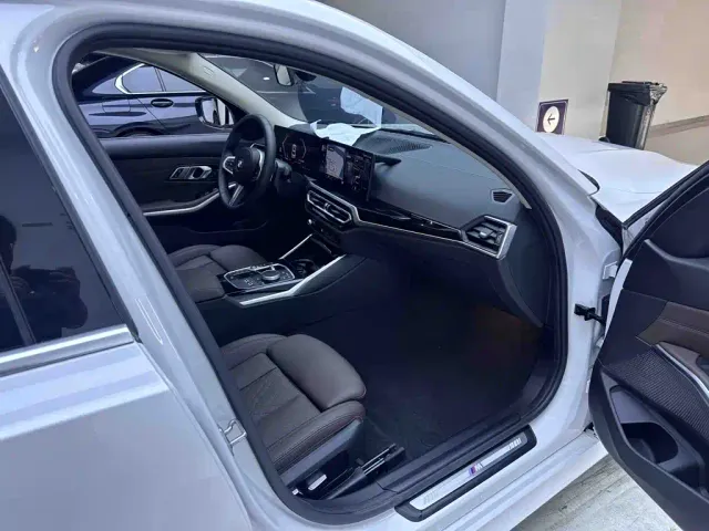 BMW 3 Series — Фото автомобиля 11