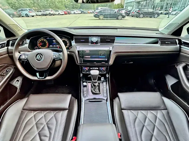 Volkswagen Phideon — Фото автомобиля 6