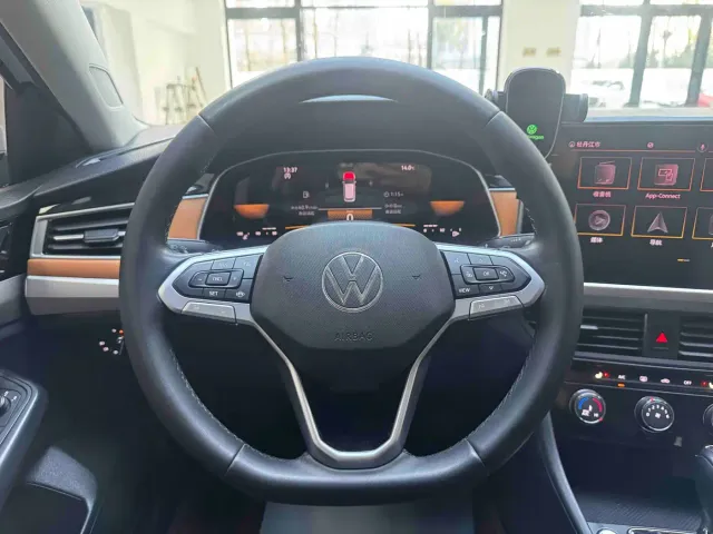 Volkswagen Bora — Фото автомобиля 15