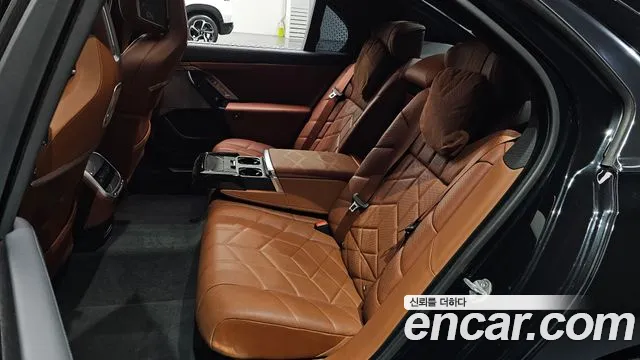 BMW 7-Series 7 серия (G70) 740i xDrive M Sport Limited — Фото автомобиля 11
