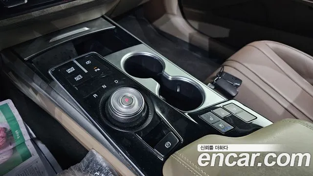 Kia K8 — Фото автомобиля 9